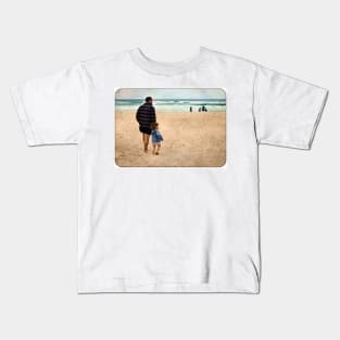 ...and we went down to the beach that evening... Kids T-Shirt